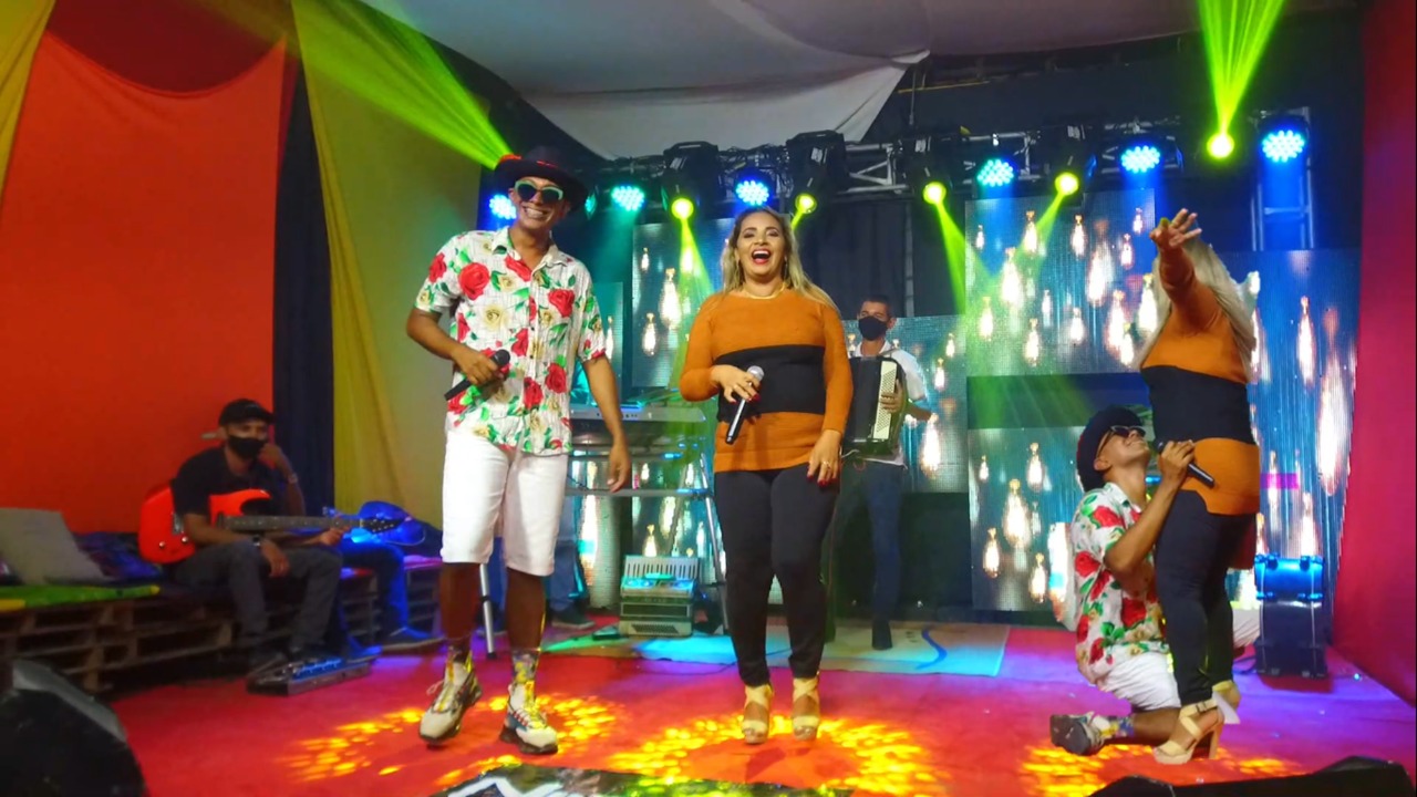 Cantor Nilton Alex realiza sonho de fã e grava com ex-cantores da Banda Calcinha Preta. Confira!